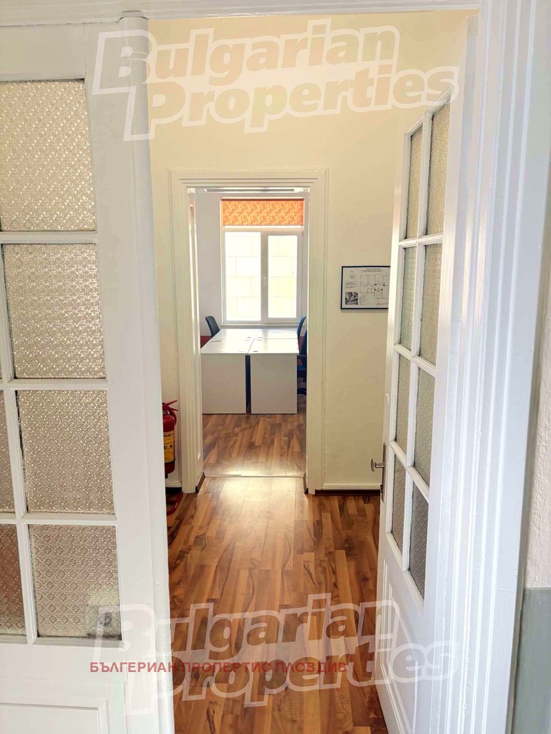 Da affittare  Ufficio Plovdiv , Tsentar , 170 mq | 47028037 - Immagine [8]