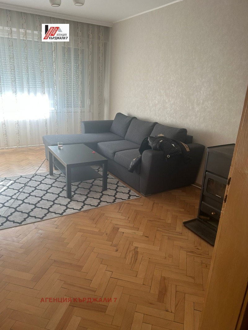 Дава под наем 4-СТАЕН, гр. Кърджали, Веселчане, снимка 5 - Апартаменти - 53228805