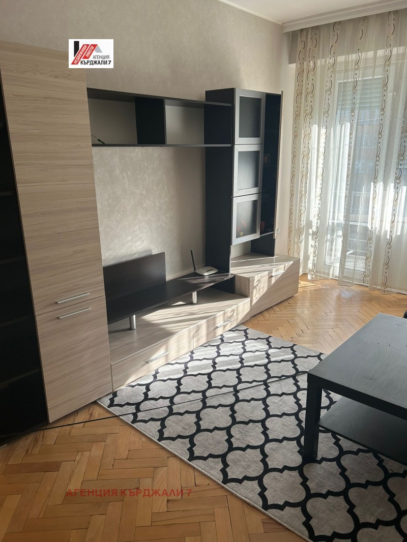 Дава под наем 4-СТАЕН, гр. Кърджали, Веселчане, снимка 9 - Апартаменти - 53228805