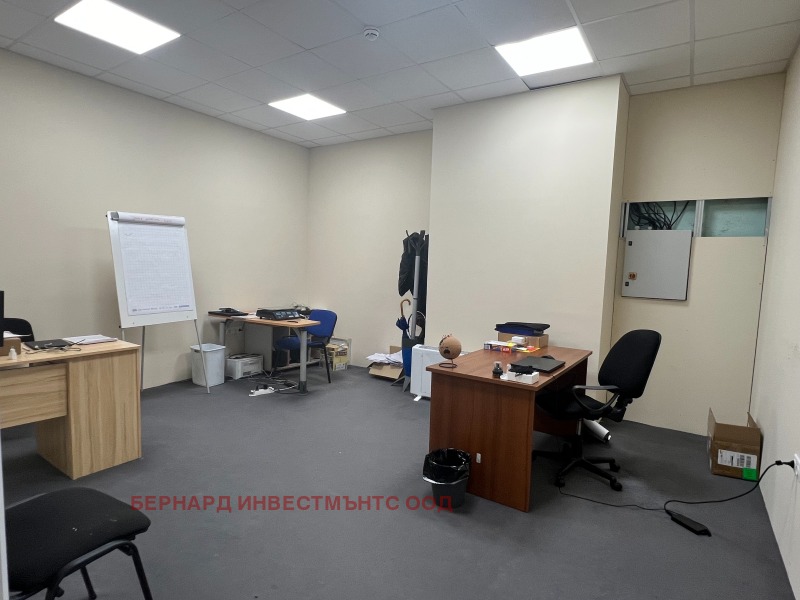Дава под наем  Пром. помещение град София , Гео Милев , 548 кв.м | 69936193 - изображение [8]
