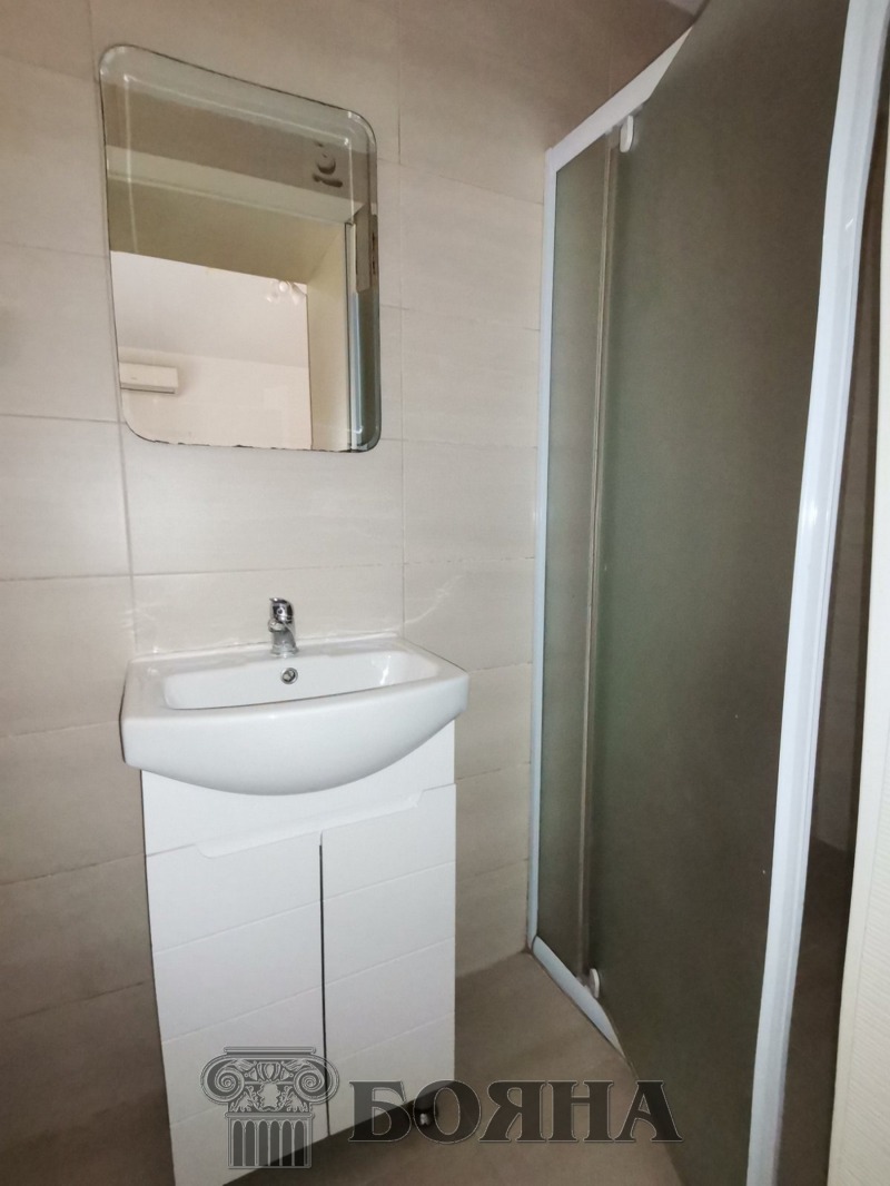 De inchiriat  1 dormitor Ruse , Țentâr , 65 mp | 87475929 - imagine [8]