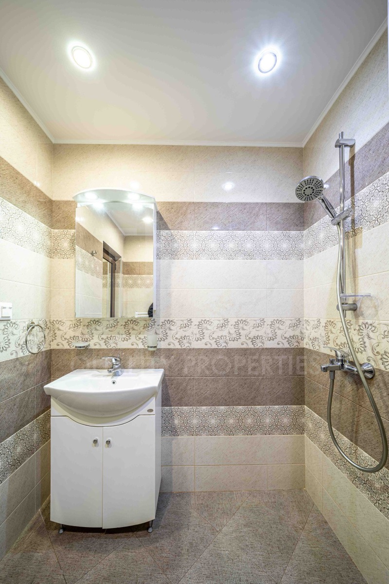 Дава под наем 2-СТАЕН, гр. София, Оборище, снимка 10 - Апартаменти - 53033253