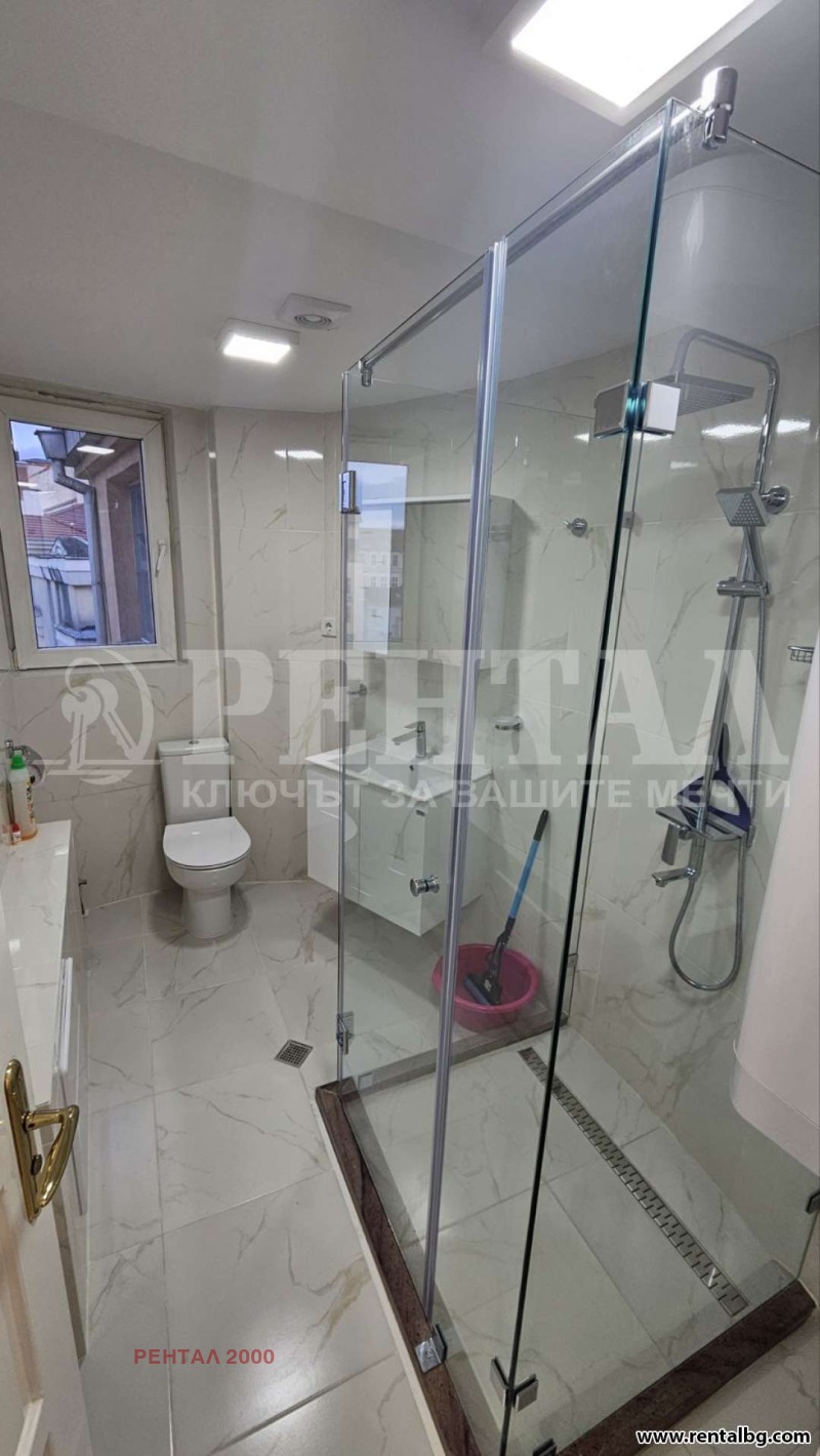 Дава под наем МНОГОСТАЕН, гр. Пловдив, Център, снимка 12 - Апартаменти - 52891559