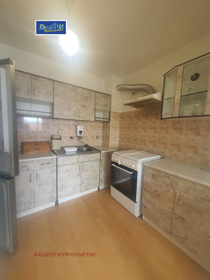Kiadó  2 hálószobás Veliko Tarnovo , Centar , 90 négyzetméter | 27080755