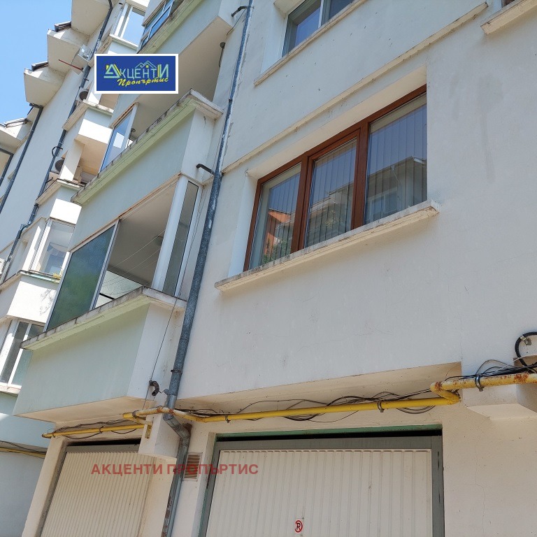 Kiadó  2 hálószobás Veliko Tarnovo , Centar , 90 négyzetméter | 73913858