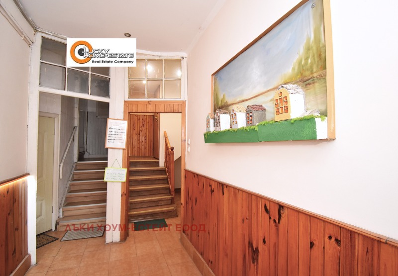 Издаје се  2 спаваће собе Софија , Центар , 80 м2 | 46074320 - слика [9]