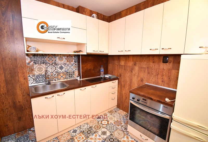 Издаје се  2 спаваће собе Софија , Центар , 80 м2 | 46074320 - слика [5]