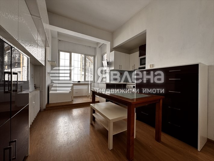 Дава под наем 3-СТАЕН, гр. София, Център, снимка 4 - Апартаменти - 55214769