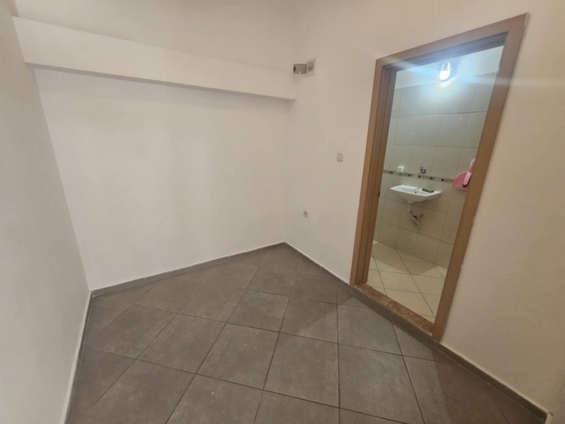 Te huur  Winkel Kardzjali , Tsentar , 40 m² | 49650156 - afbeelding [4]