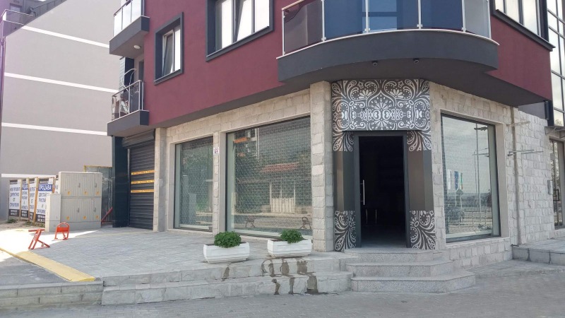 Дава под Наем МАГАЗИН в град Варна, Автогара - 145 кв.м / 1 450 € » 2 835.95 лв.