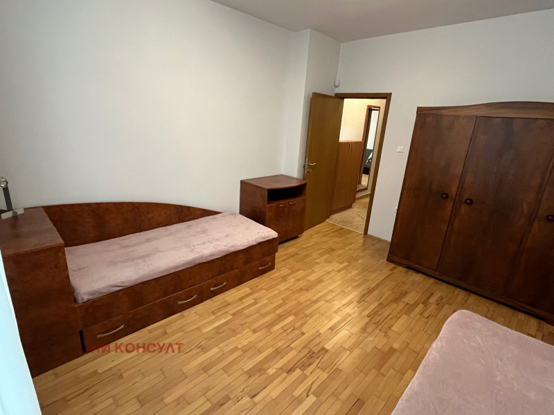 Издаје се  1 спаваћа соба Софија , Центар , 55 м2 | 37917637 - слика [9]