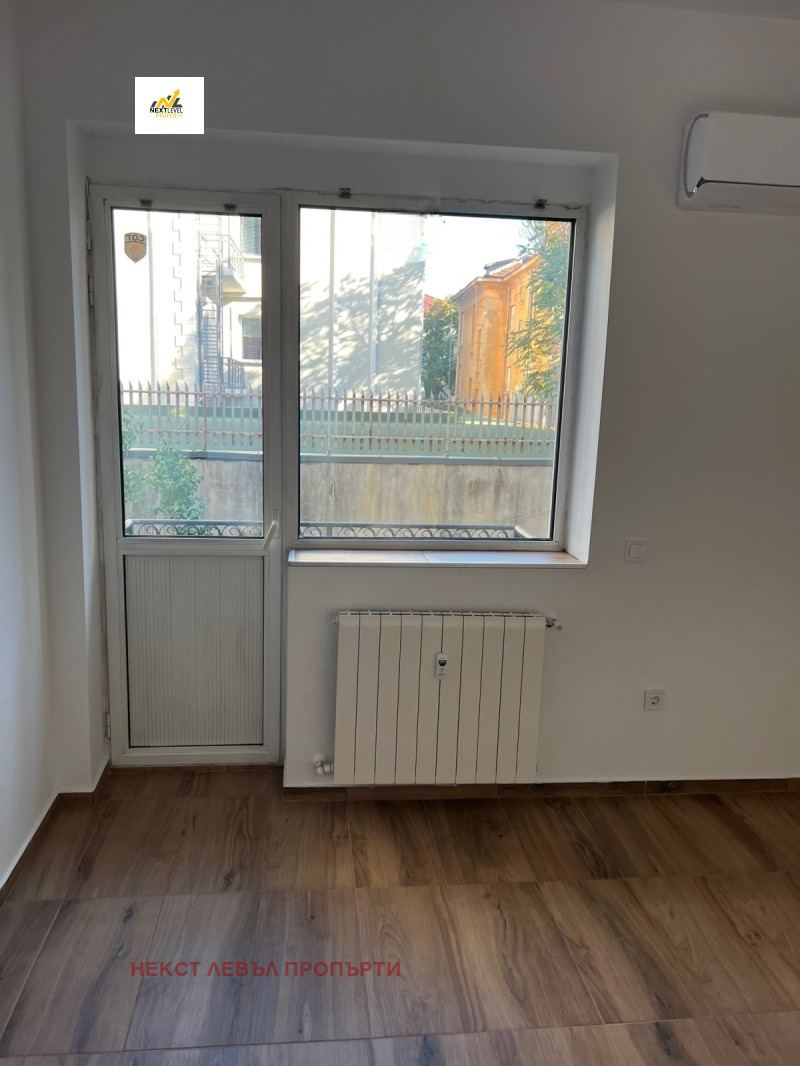 K pronájmu  3 ložnice Sofia , Doktorski pametnik , 108 m2 | 10127330 - obraz [4]