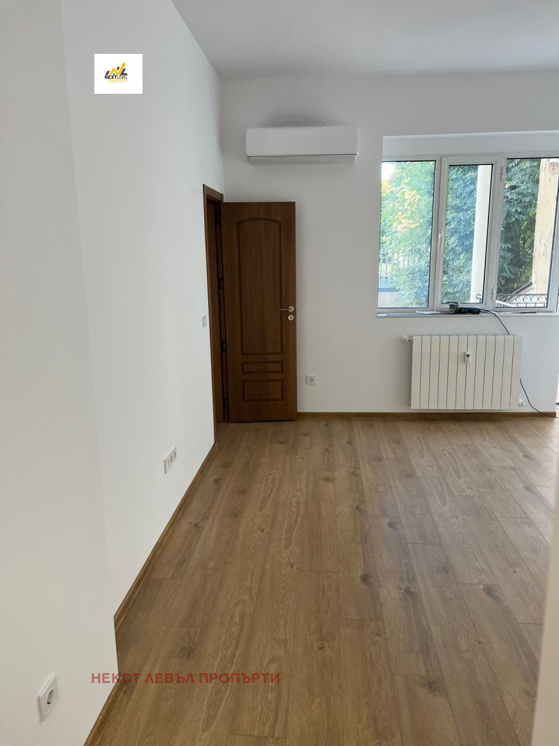 K pronájmu  3 ložnice Sofia , Doktorski pametnik , 108 m2 | 10127330 - obraz [3]