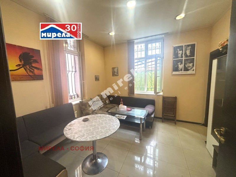 A louer  2 chambres Sofia , Tsentar , 92 m² | 15359806