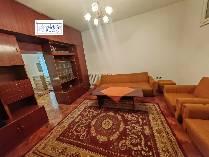 Дава под наем 3-СТАЕН, гр. София, Оборище, снимка 2 - Апартаменти - 52646478