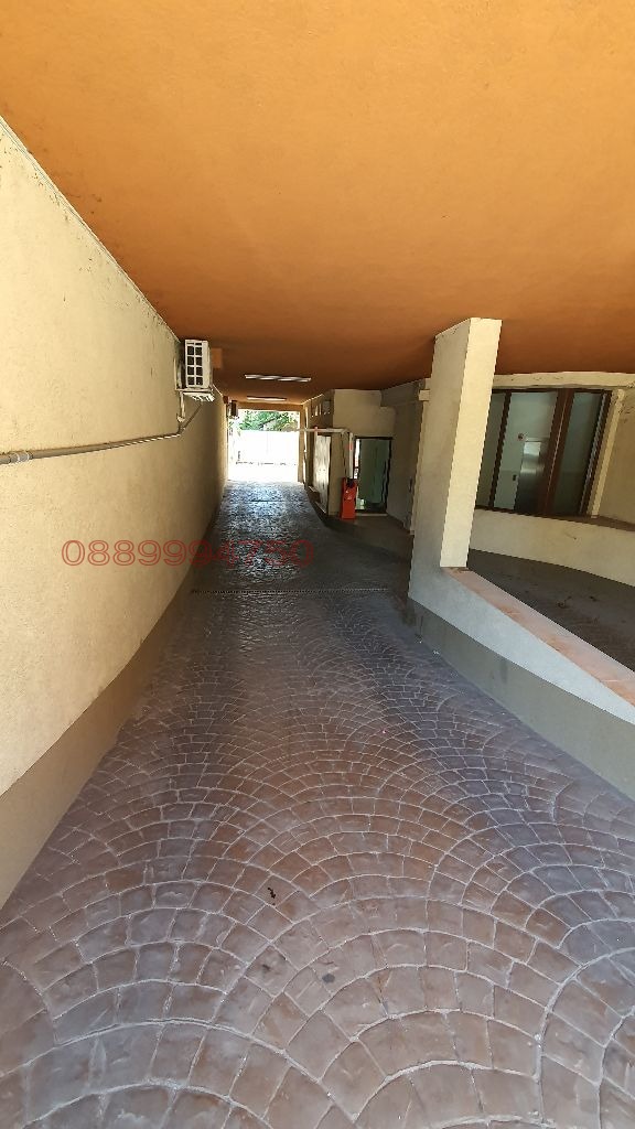 Дава под наем ГАРАЖ, ПАРКОМЯСТО, гр. София, Център, снимка 2 - Гаражи и паркоместа - 53220562