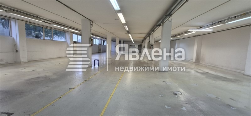 Дава под наем ПРОМ. ПОМЕЩЕНИЕ, гр. Пловдив, Индустриална зона - Тракия, снимка 4 - Производствени сгради - 55619514