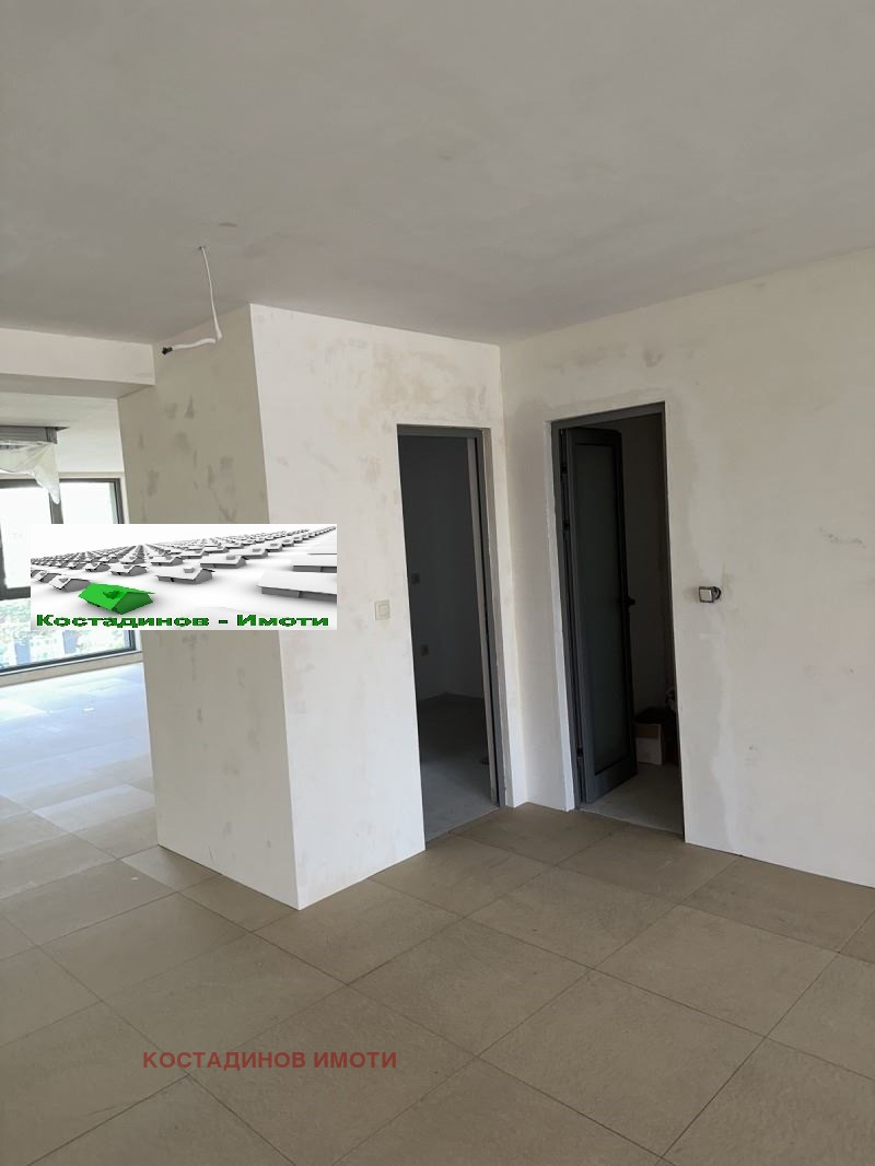 Para alugar  Escritório Plovdiv , Karchiiaka , 221 m² | 14447386 - imagem [5]
