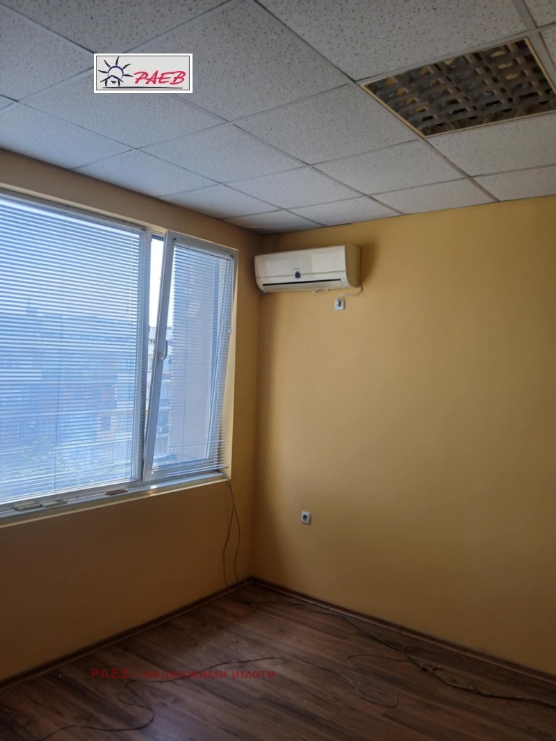 Vuokrattavana  Toimisto Ruse , Hašove , 45 neliömetriä | 55871619 - kuva [2]