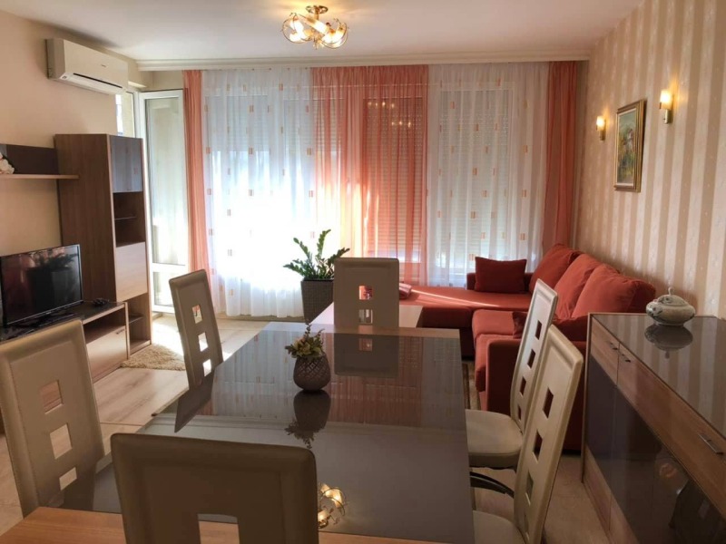 A louer  1 chambre Sofia , Mladost 1 , 80 m² | 25910151