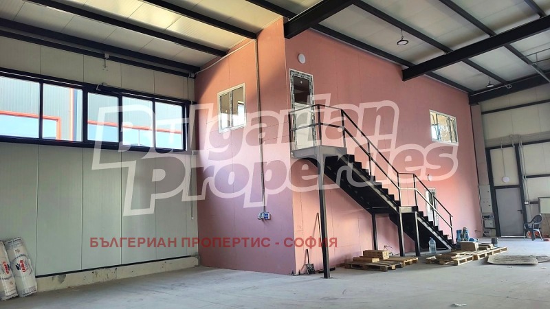 Дава под наем ПРОМ. ПОМЕЩЕНИЕ, с. Гурмазово, област София област, снимка 2 - Производствени сгради - 53018854