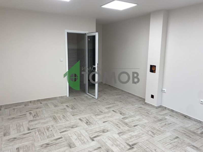 Дава под Наем ОФИС в град Шумен, Център - 25 кв.м / 307 € » 600.44 лв., ИМОТИ ТОМОВ