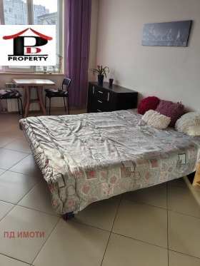 Chambre Droujba 2, Sofia