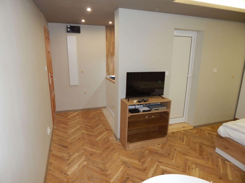 Дава под наем 1-СТАЕН, гр. Варна, Център, снимка 10 - Апартаменти - 53520920