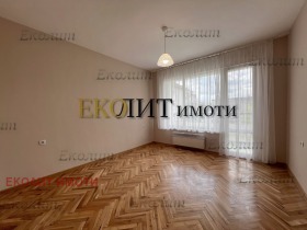 2 camere da letto Geo Milev, Sofia 5
