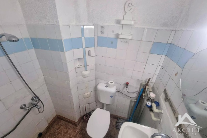 K pronájmu  1 ložnice Pernik , Centar , 60 m2 | 81955502 - obraz [12]