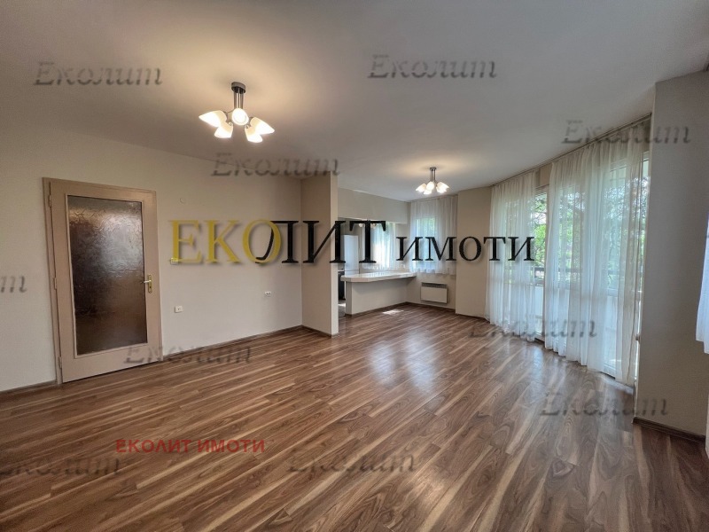 Da affittare  2 camere da letto Sofia , Geo Milev , 110 mq | 96239954