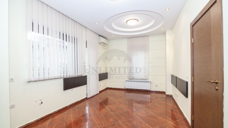 A louer  Maison Sofia , Tsentar , 647 m² | 98099282 - image [8]