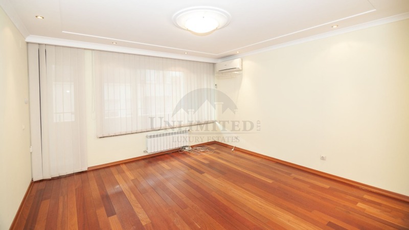 A louer  Maison Sofia , Tsentar , 647 m² | 98099282 - image [10]