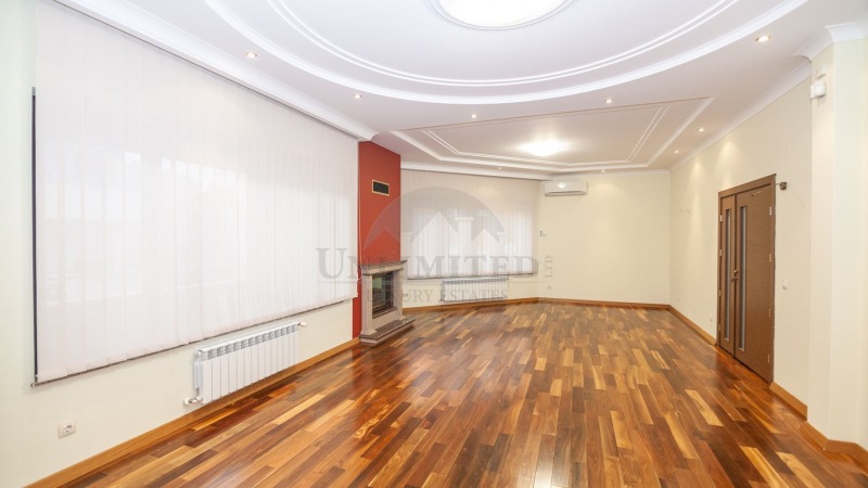 A louer  Maison Sofia , Tsentar , 647 m² | 98099282 - image [5]