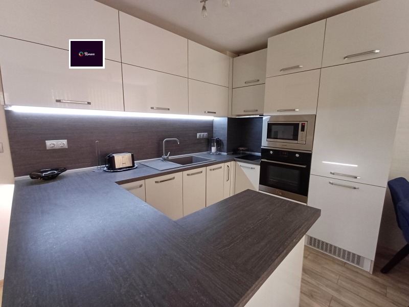 A louer  2 chambres Varna , Zimno kino Trakiya , 98 m² | 33826447