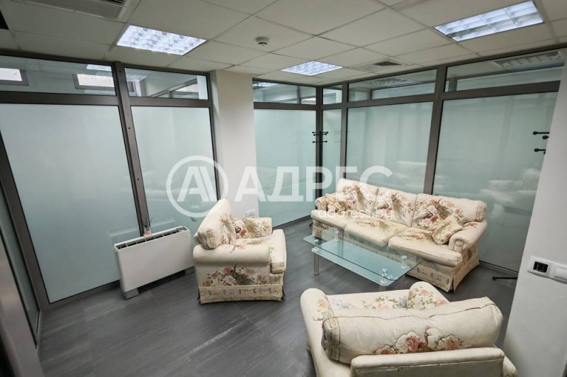 Под наем ОФИС, град София, Гео Милев • 1108 € / 2167.06 лв. • 81488379 1
