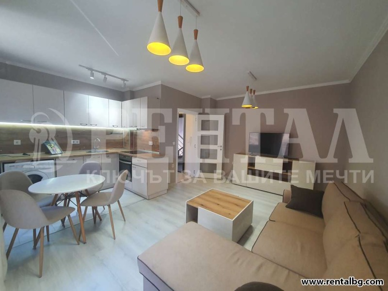 Te huur  1 slaapkamer Plovdiv , Tsentar , 65 m² | 56042857