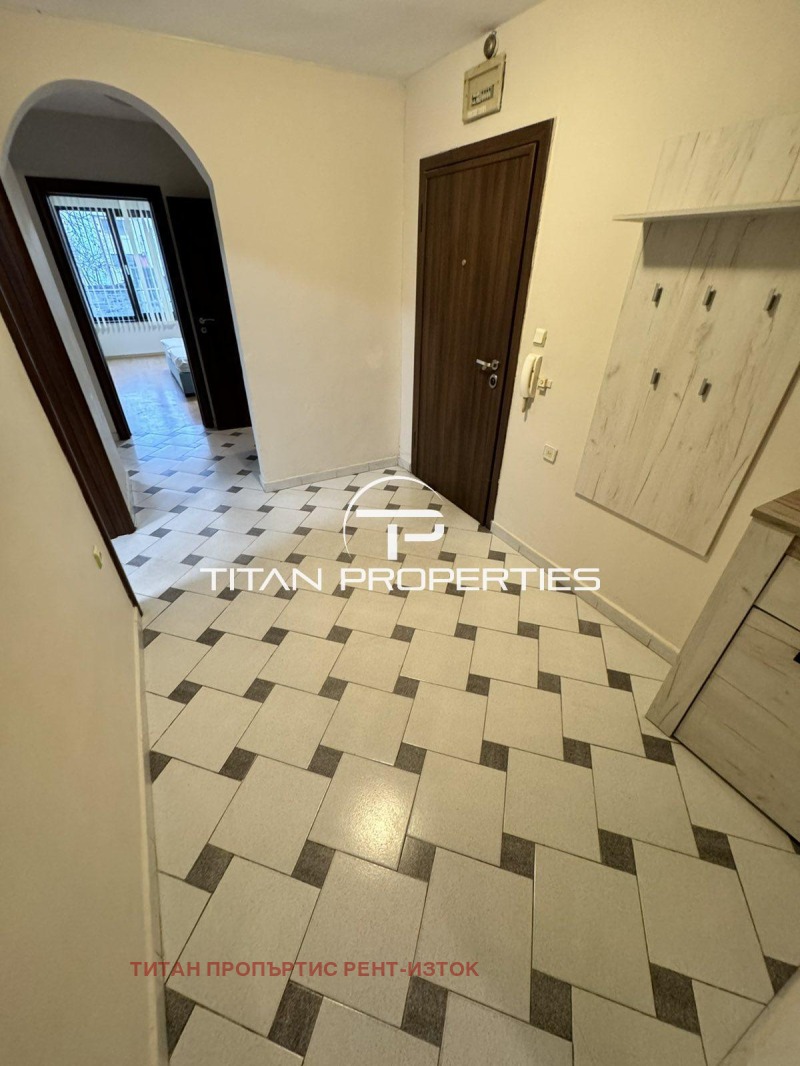 Дава под наем 3-СТАЕН, гр. Бургас, Център, снимка 2 - Апартаменти - 47148829