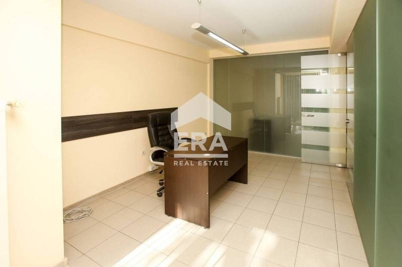 Издаје се  Канцеларија Софија , Центар , 105 м2 | 49037610 - слика [4]