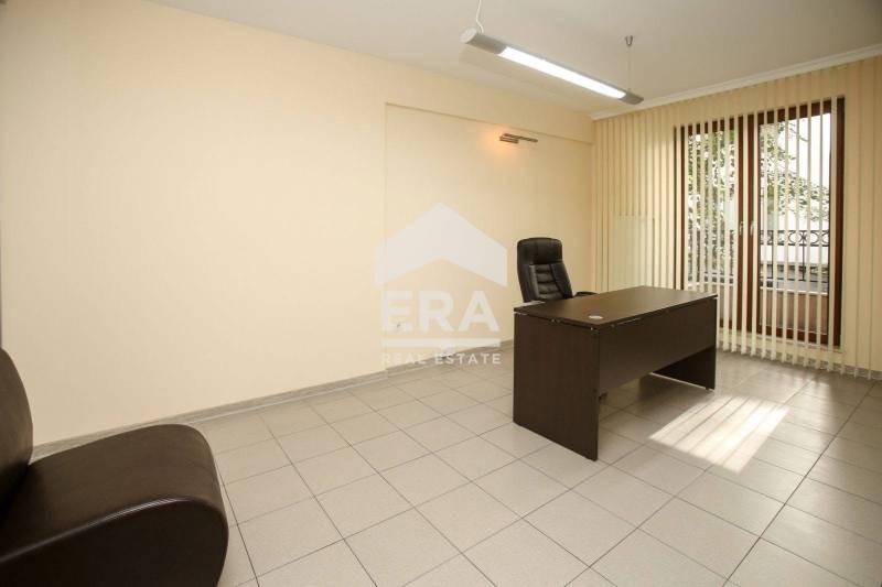 Издаје се  Канцеларија Софија , Центар , 105 м2 | 49037610