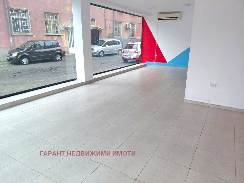 Дава под наем МАГАЗИН, гр. Габрово, Център, снимка 2 - Магазини - 52627946