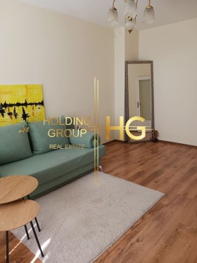 1 Schlafzimmer Grazka mahala, Warna