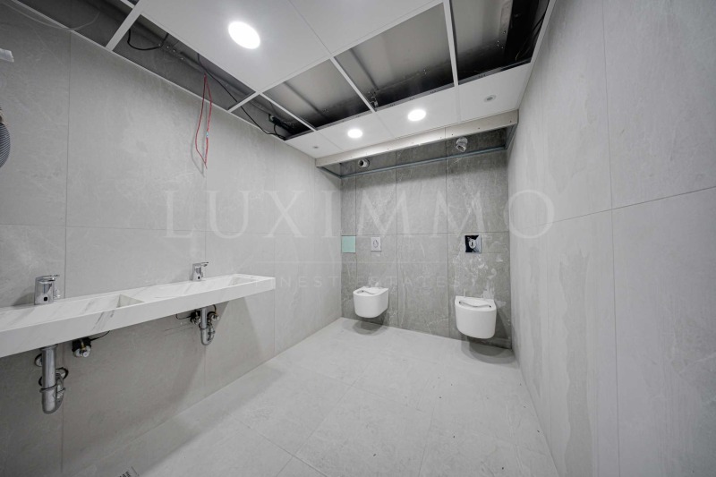Kiadó  Hivatal Sofia , Izgrev , 331 négyzetméter | 89698045 - kép [5]