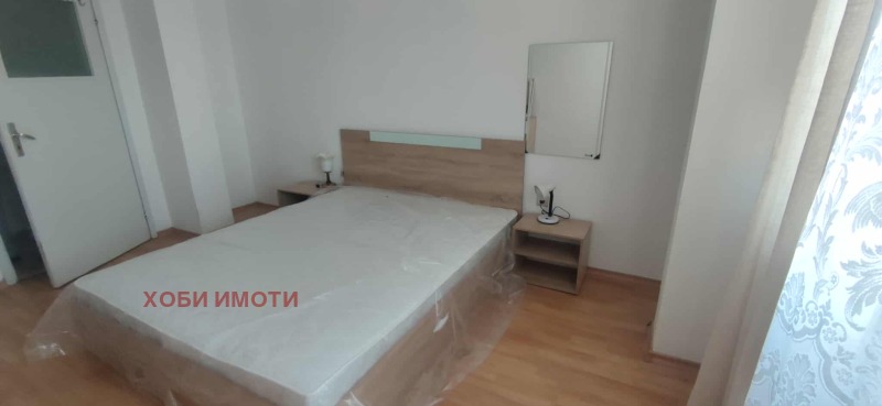 Zu vermieten  3 Schlafzimmer Plowdiw , Zentar , 110 qm | 35418085 - Bild [3]