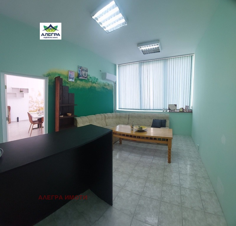 Дава под Наем ОФИС в град Пазарджик, Център - 40 кв.м / 150 € » 293.37 лв., АЛЕГРА ИМОТИ