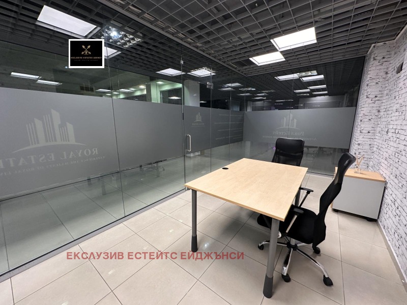 Дава под Наем ОФИС в град Пловдив, Център - 30 кв.м / 250 € » 488.96 лв., ЕКСЛУЗИВ ЕСТЕЙТС ЕЙДЖЪНСИ