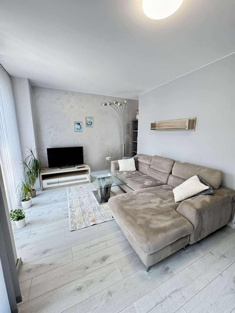 Kiadó  2 hálószobás Plovdiv , Karsijaka , 103 négyzetméter | 15520992
