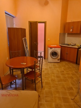 В оренду Студія