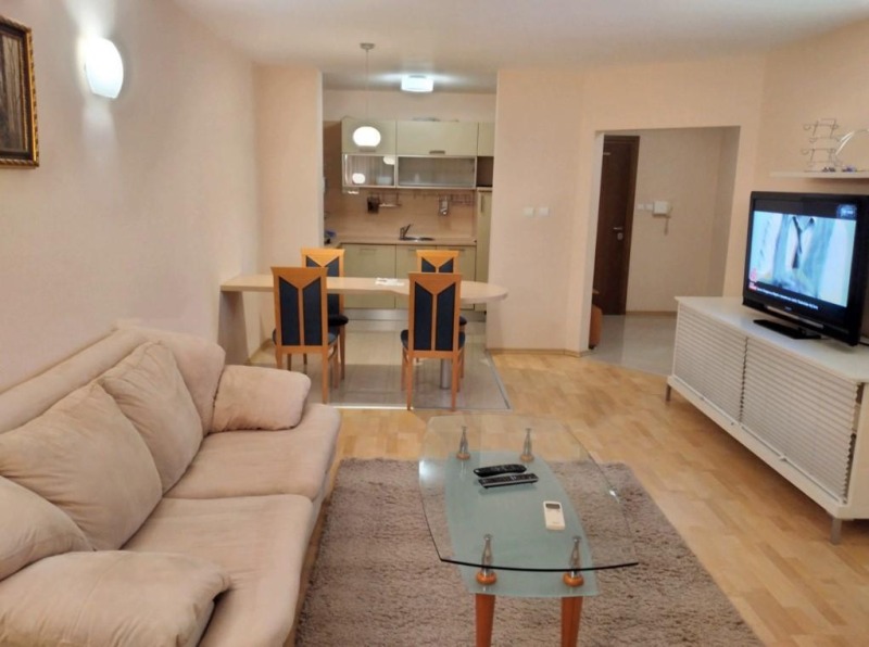 Дава под нем  3-стаен, град София, Лозенец •  790 EUR • ID 10018346 — holmes.bg - [1] 