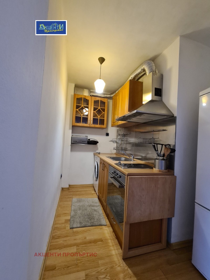 Дава под наем 2-СТАЕН, гр. Велико Търново, Център, снимка 13 - Апартаменти - 52709668